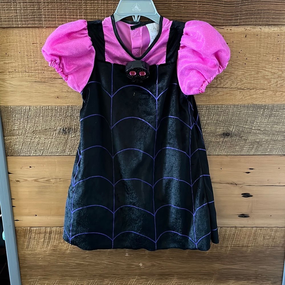 Singing vampirina costume